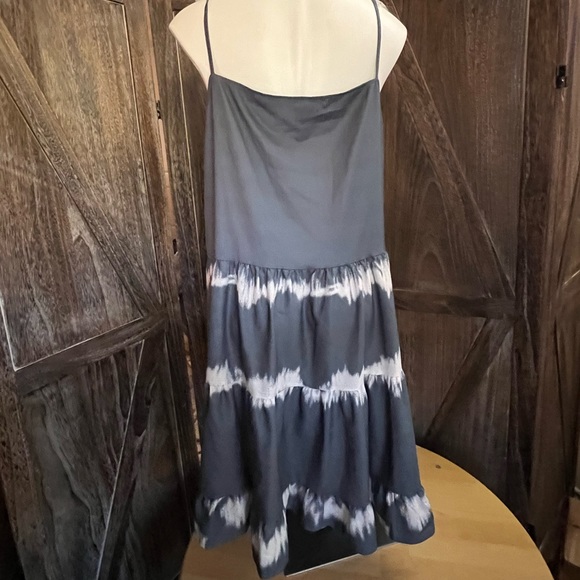 2 Spaghetti string Dress fits more like 1XL/2Xl - Picture 2 of 3